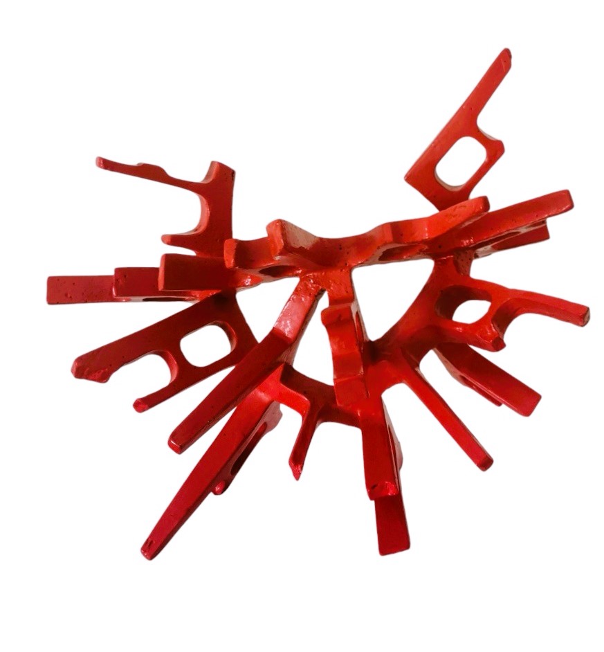 Araña cósmica II. 27x34x18 cm.Alu lacada rojo ferrari.